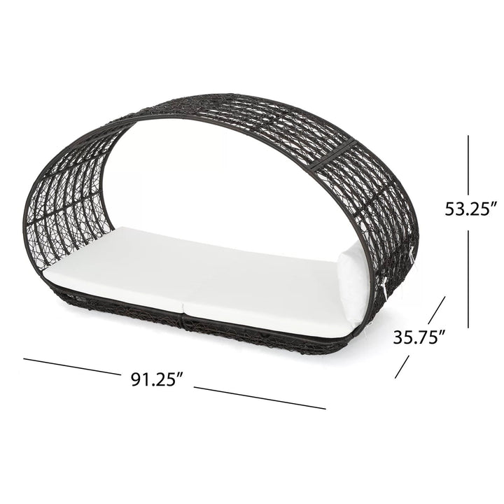 Abigal - Outdoor Wicker Daybed With Cushion