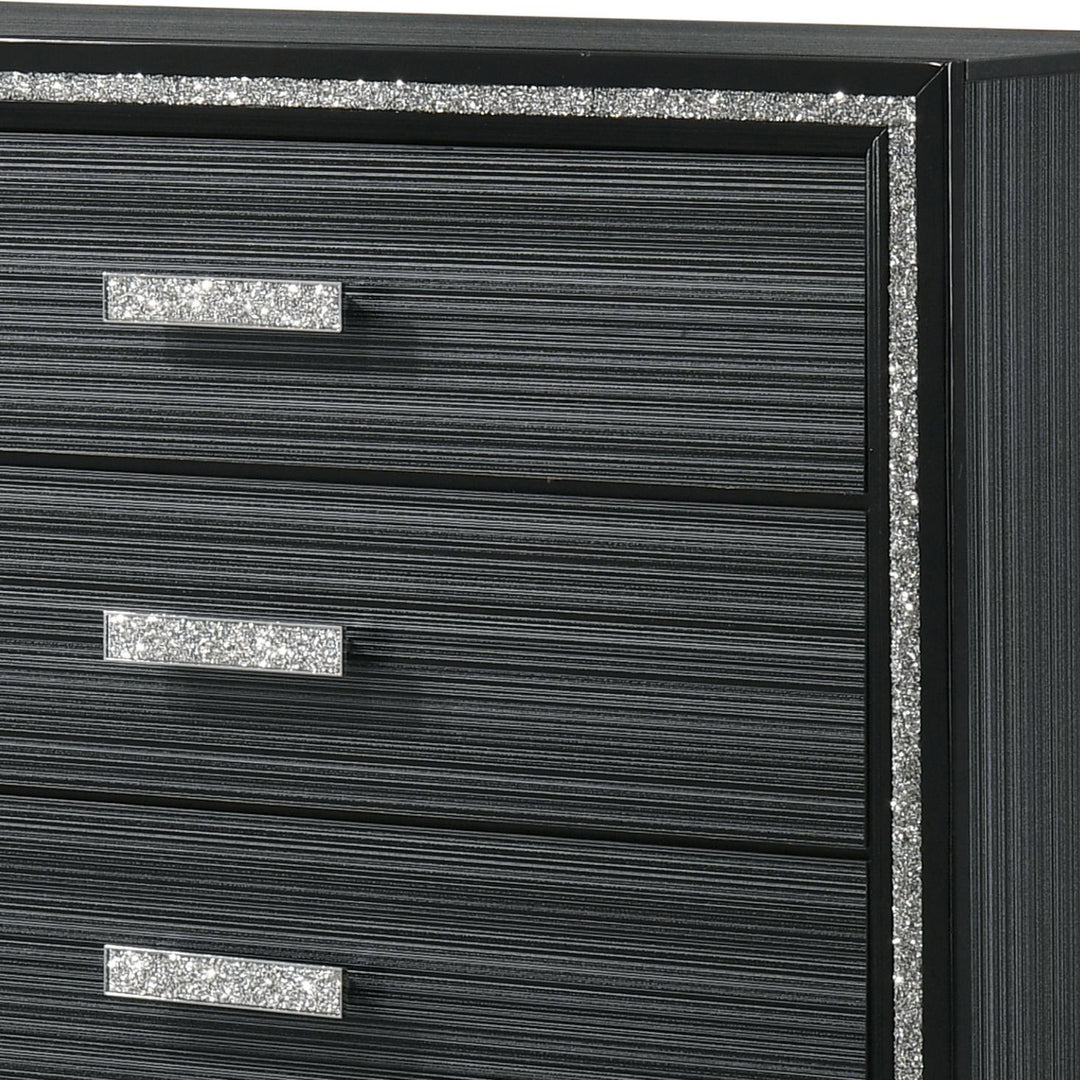 Haiden - Chest, Elegant Design