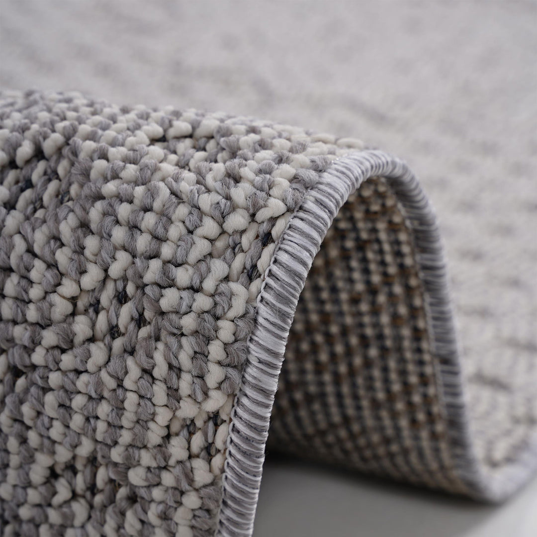 Guros - 8' X 10' Medallion Indoor / Outdoor Area Rug - White / Ivory